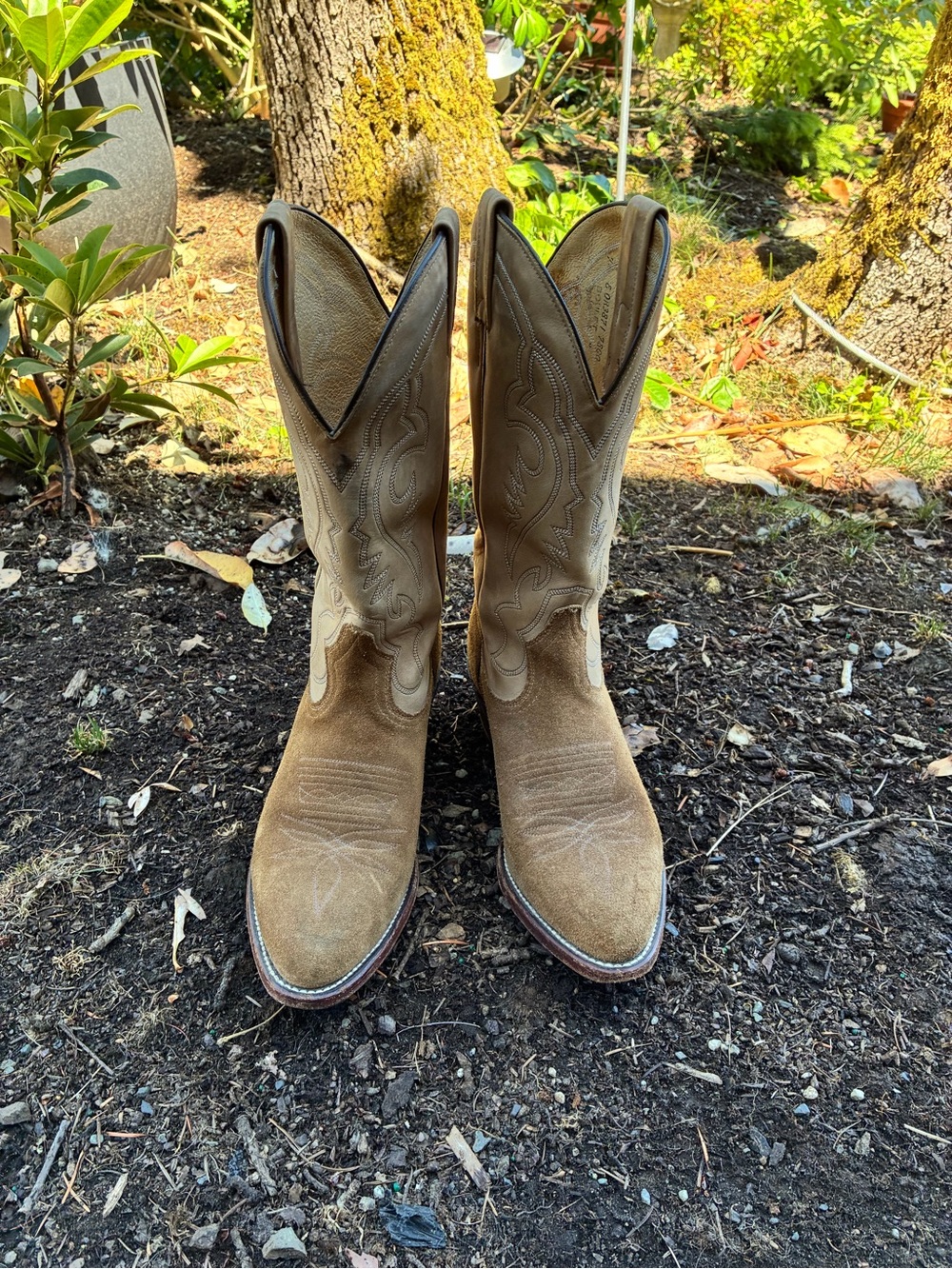 Boulet Leather and Suede Tan Western Heeled Boots Sz 7.5